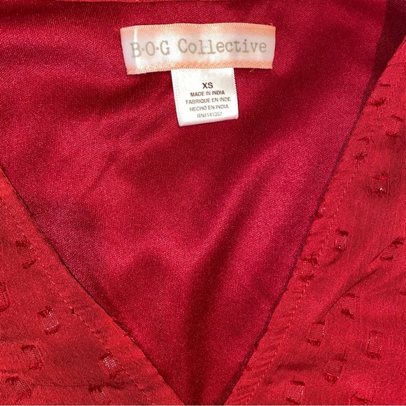 ๐ ๐HP๐ B.O.G Collective Red Shimmer Bubble Sleeve Crop Blouse XS - Picture 4 of 7